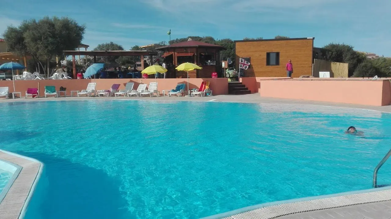 casa rosa nel residence mirice con piscina - vicino al mare Aglientu Casa vacanze