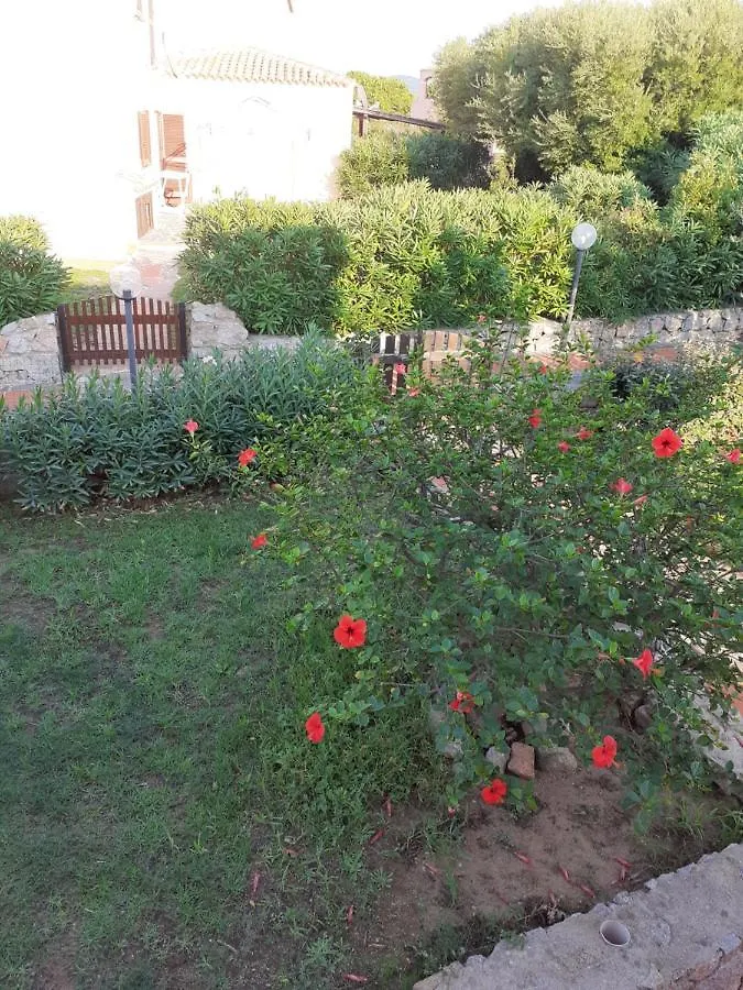 casa rosa nel residence mirice con piscina - vicino al mare Aglientu 0*,  Italia
